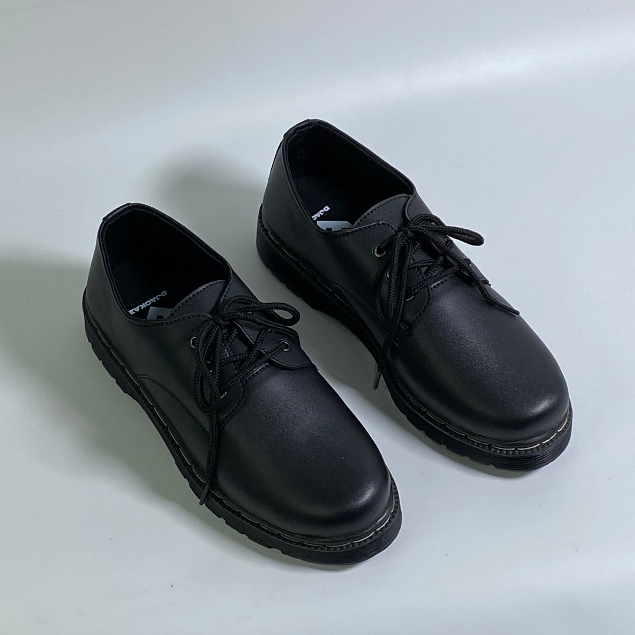 39-43 Sepatu Docmart Low Boots 3 Hol Doff – Stylish & Tangguh untuk Pria & Wanita