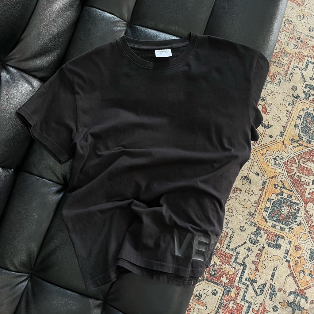 Vetements Tee