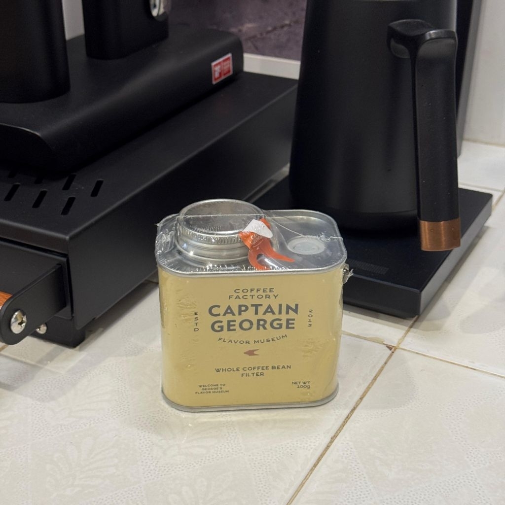 

Captain George Colombia Geisha El Roble Natural Flavor Museum Coffee Factory - 100gr Kopi Beans