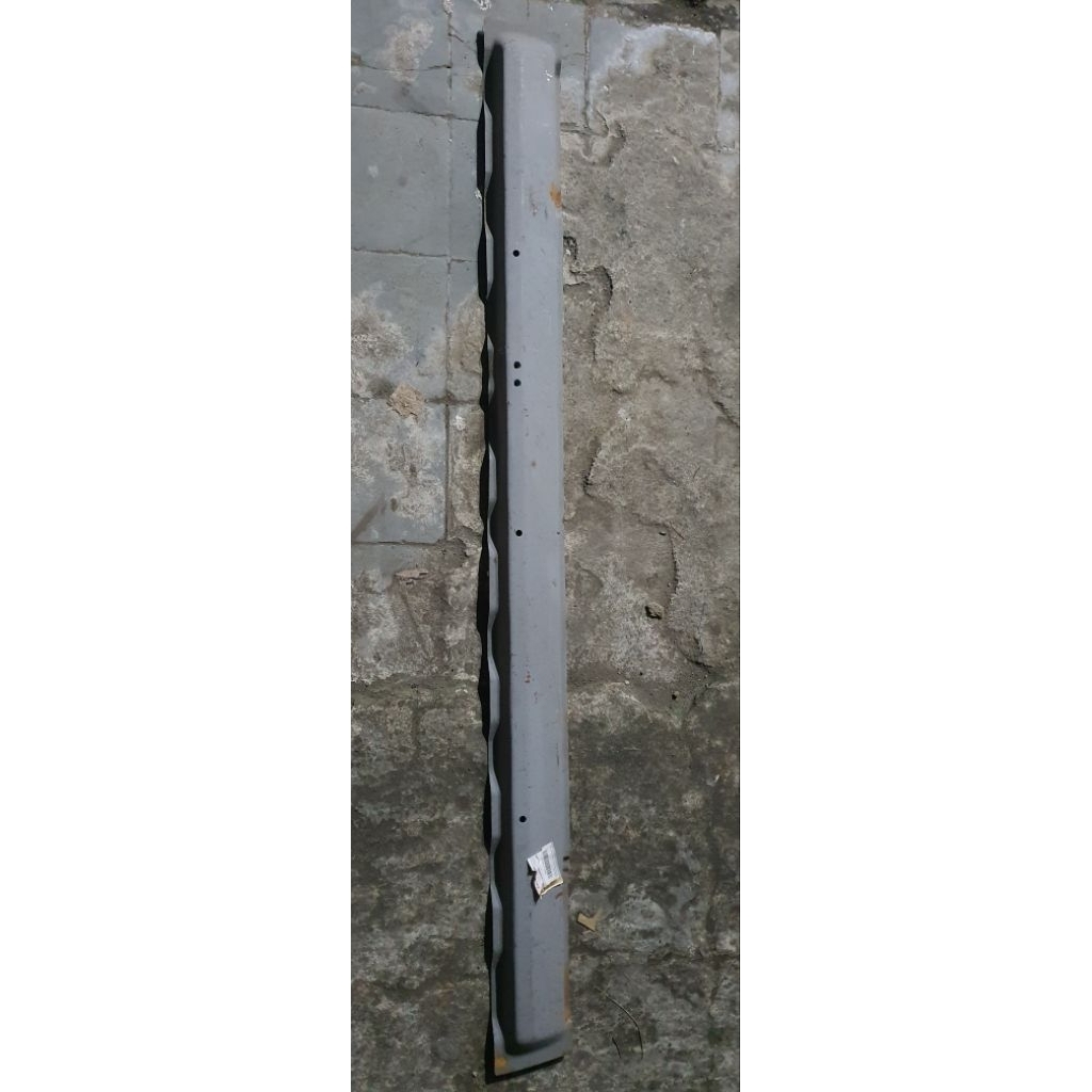 Panel sandaran belakang L300 pick up bagian tengah ORI MB137963x