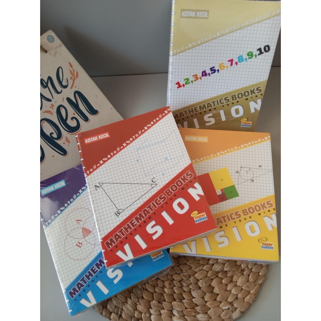 

BUKU TULIS VISION/SIDU ISI 38 LEMBAR 10 PCS & 42 LEMBAR 6 PCS
