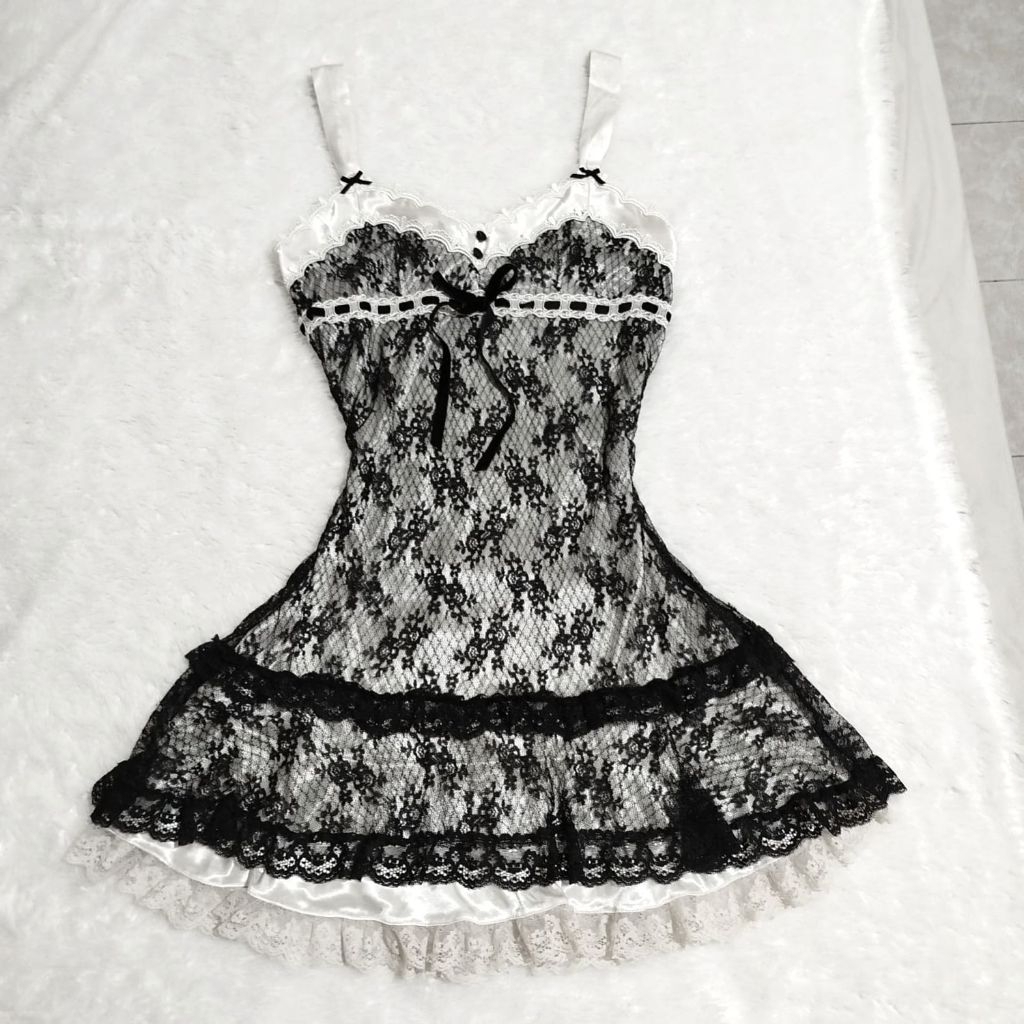 eblin rare | preloved vintage camisole lace sleepwear goth gothic coquette lace floral tiered gothic
