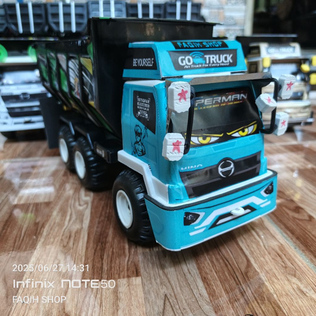 Mainan Truk Hino500 Warna Biru Tosca Terbaru Termurah