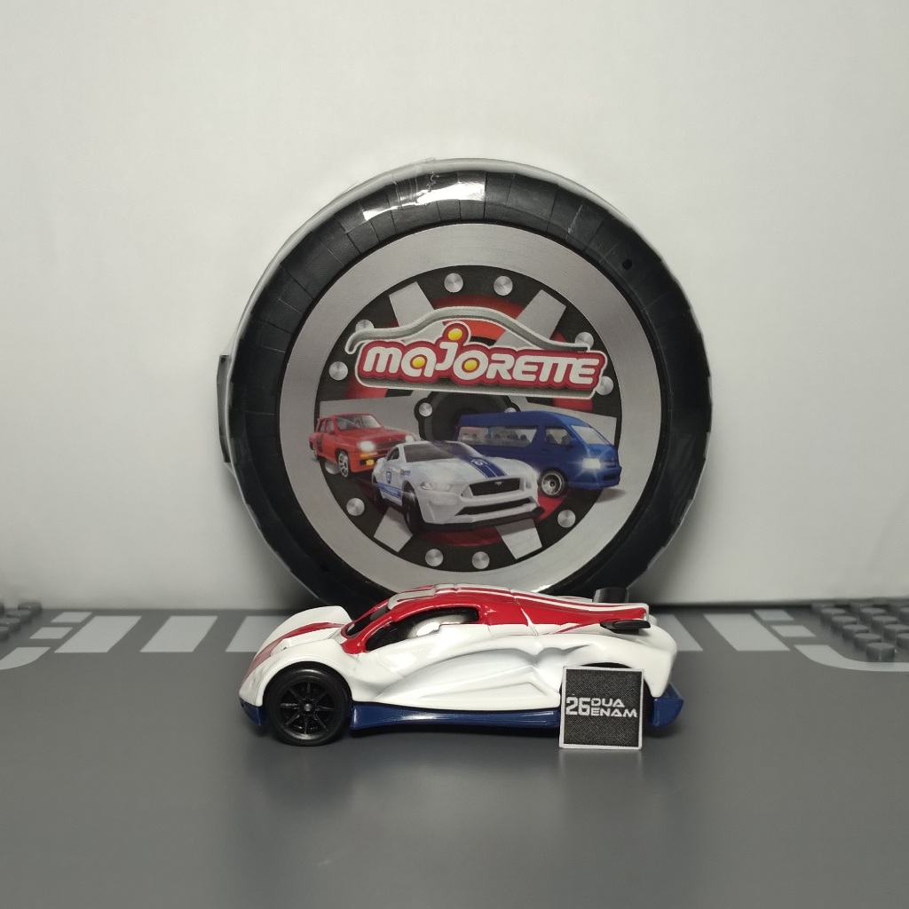 Majorette Fiction Racer 912 Collectible Wheel Pomade Fantasy Car