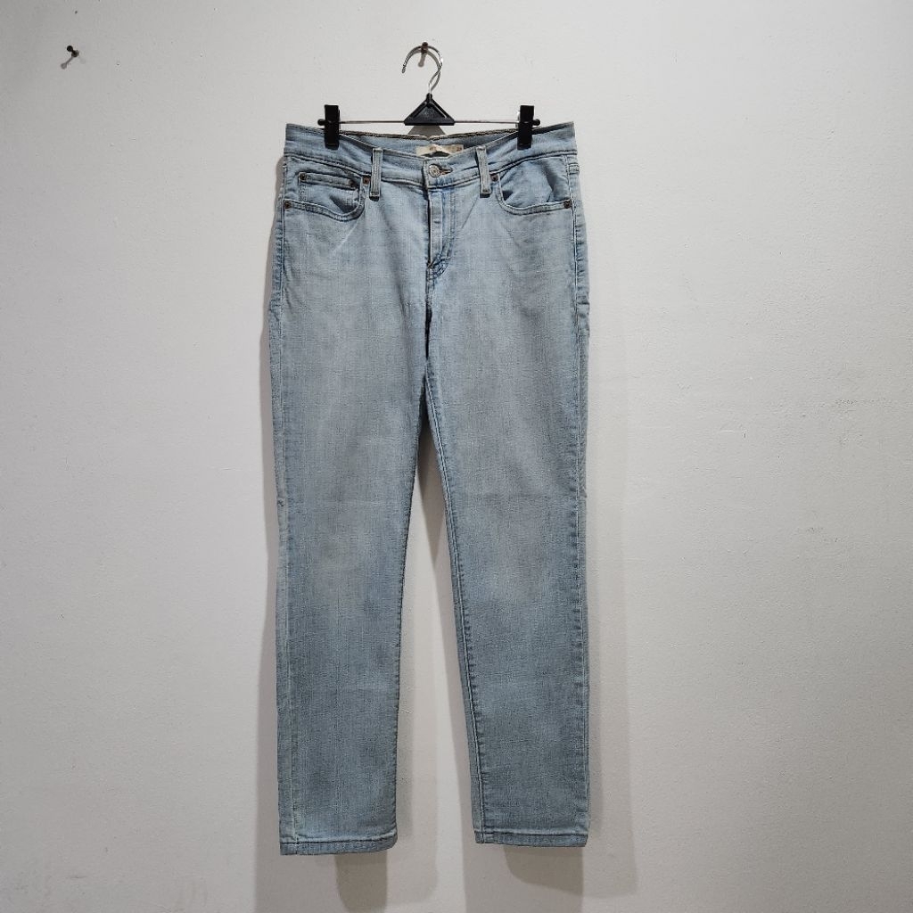 PRELOVED LEVIS CELANA JEANS CEWEK LEVIS SALE BOYFRIEND JEANS