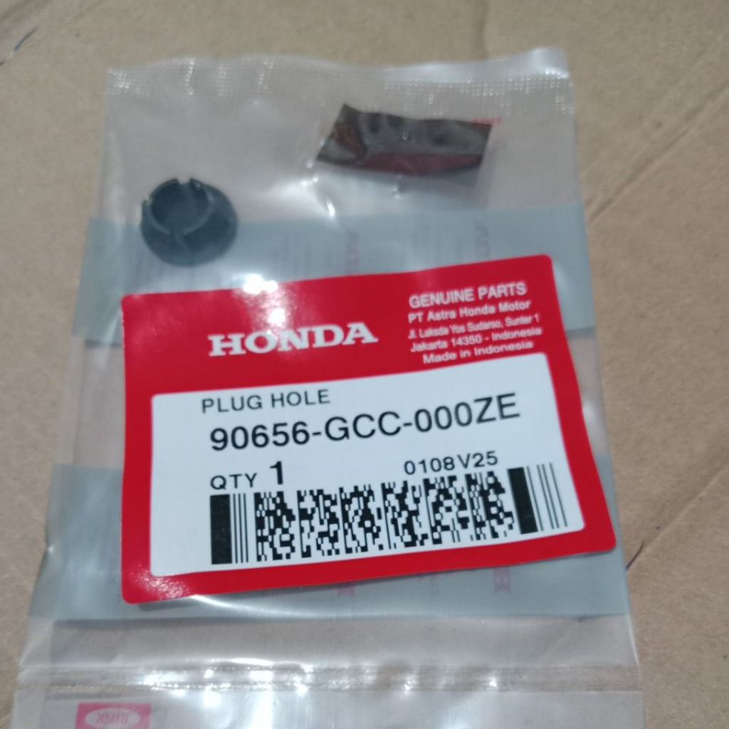 AHM 90656-GCC-00ZE Tutup Lubang Box Bagasi BeatFi,BeatPop,Vario125/150/160,ScoopyFi,BeatLED