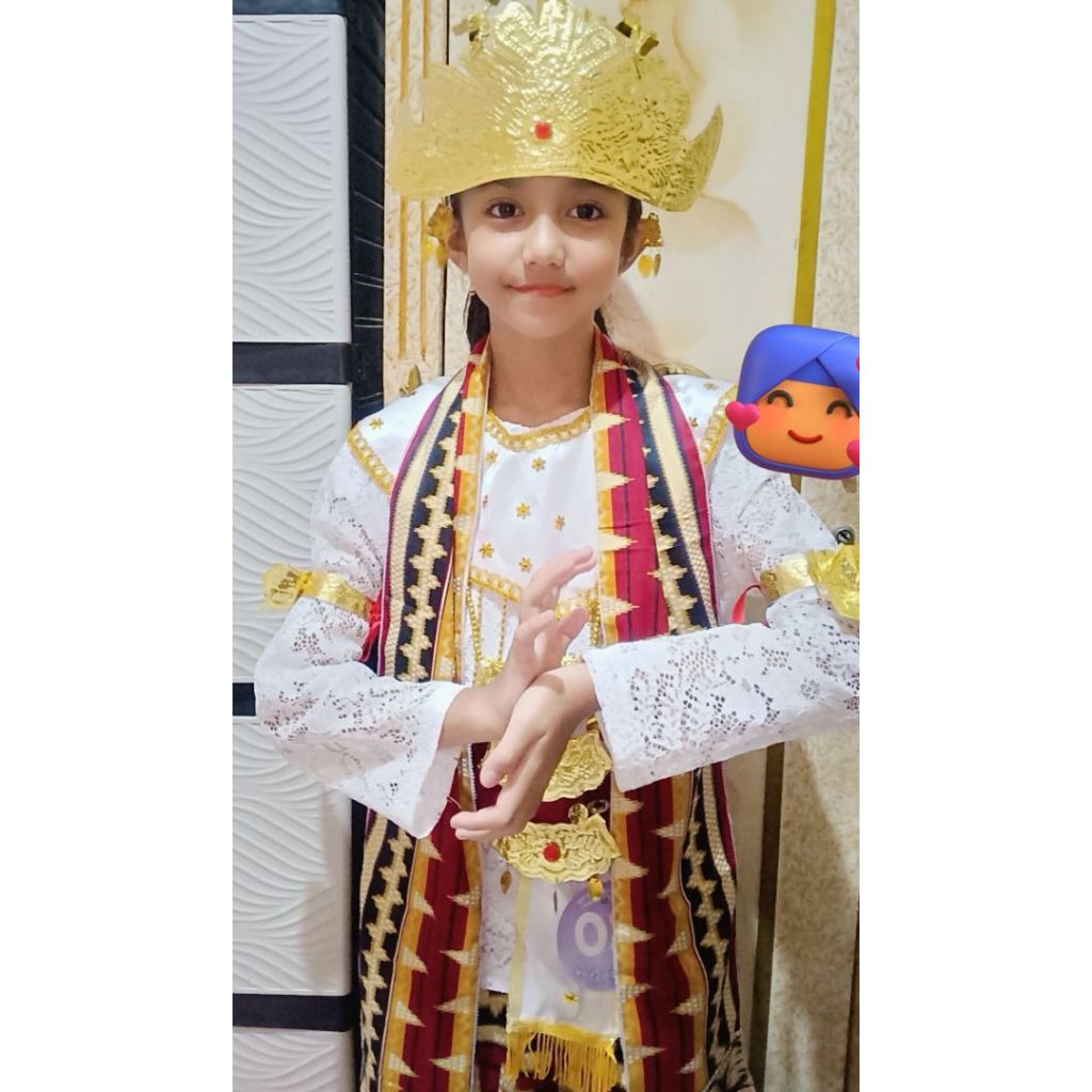 SIGER WANITA AKSESORIS TARI ADAT LAMPUNG