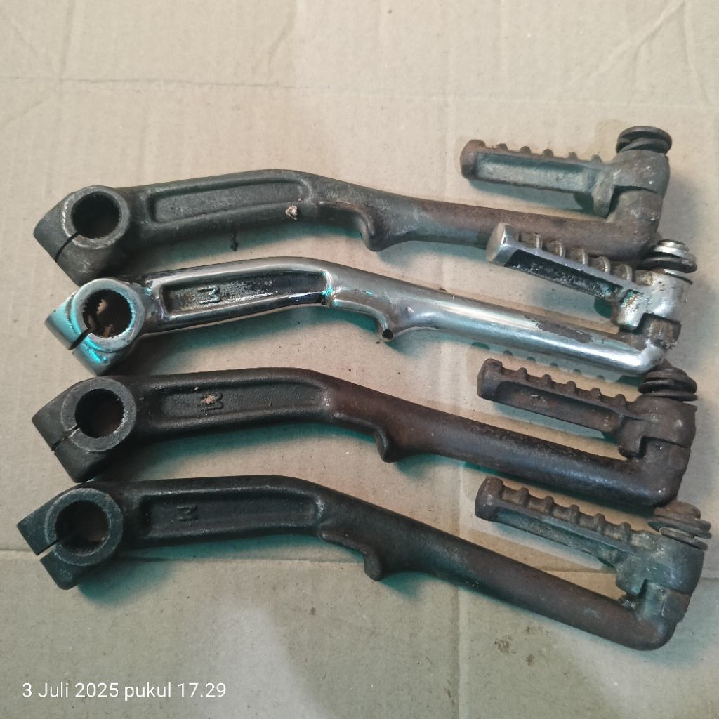 selahan kick stater motor beat karbu .beat fi. vario 110 .vario 125 Bekas original copotan