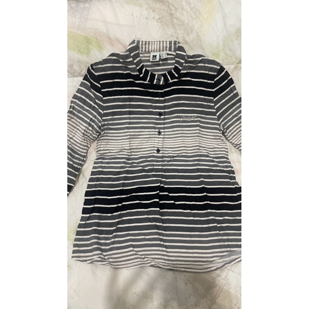 atasan INSIGHT preloved