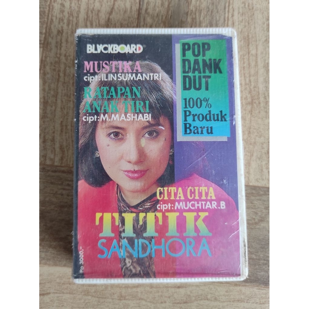 kaset pita pop dankdut TITIEK SANDHORA