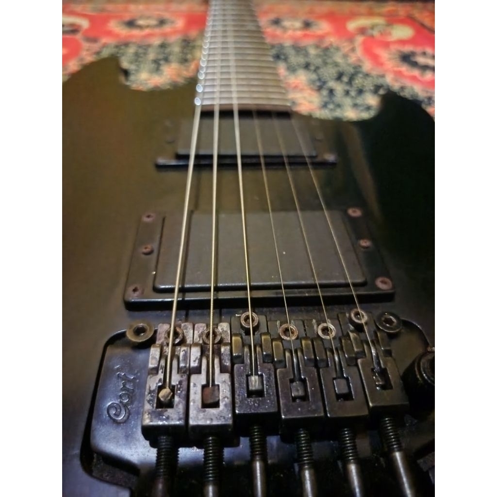 gitar elektrik second cort EVL K4