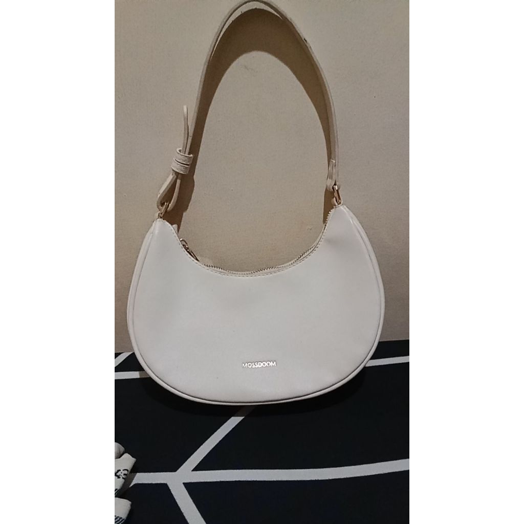 tas Mossdom,jims,belezza,en-ji, femmebravile