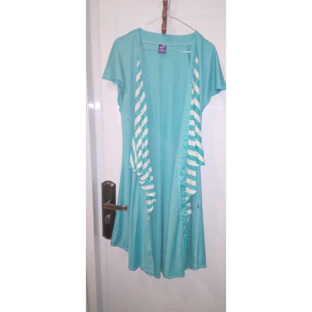 Outer Wanita Rabbani