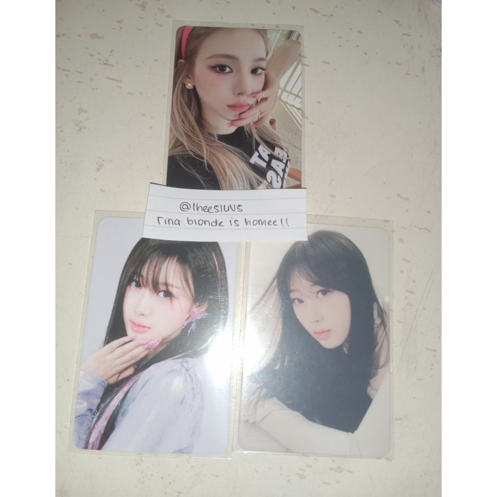 photocard Karina blonde dan Giselle