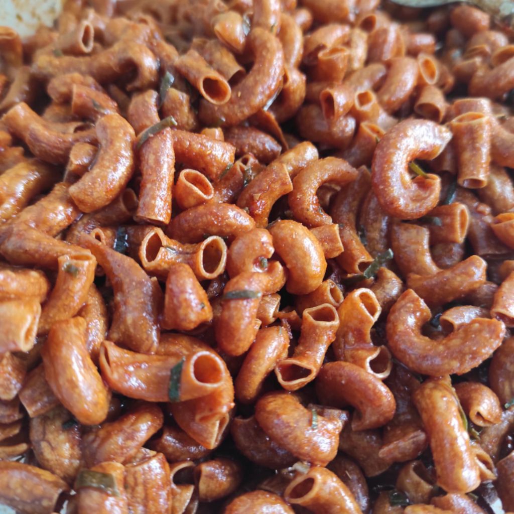 

Makaroni bantet pedas daun jeruk