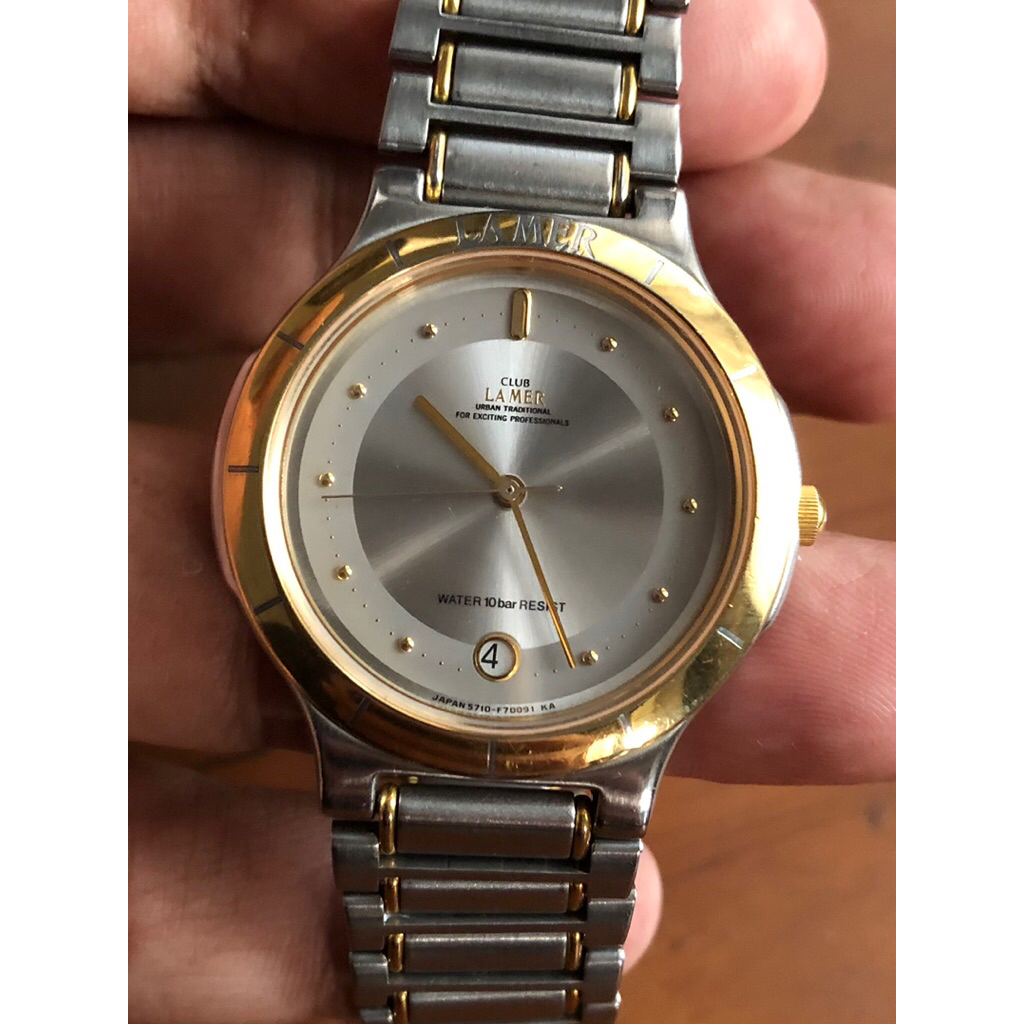 JAM TANGAN VINTAGE CITIZEN CLUB LAMER NOLI METUERE QUARTZ MOVEMENT DATE SILVER GREY GOLD DIAL NORMAL