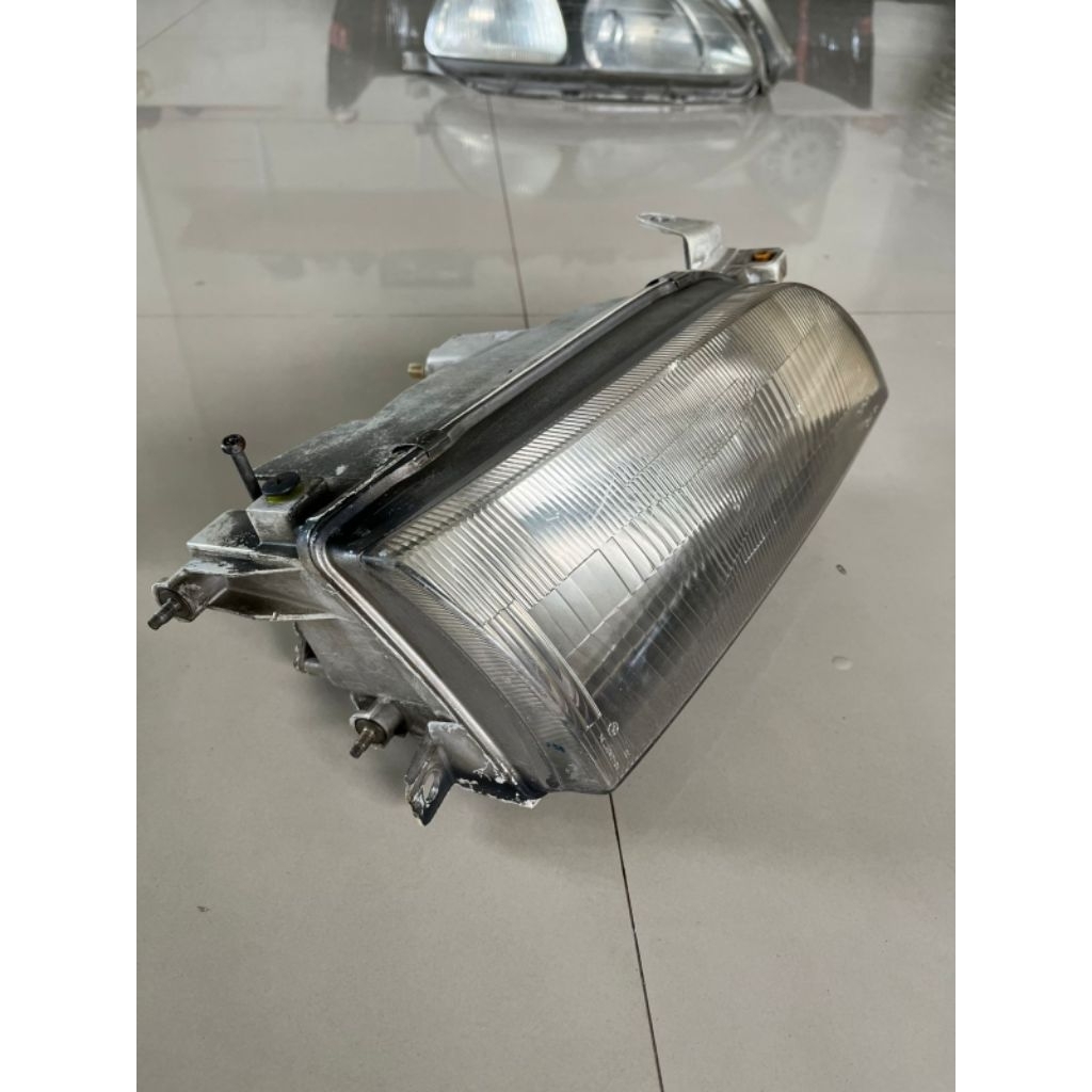 Headlamp Great Corolla Kanan