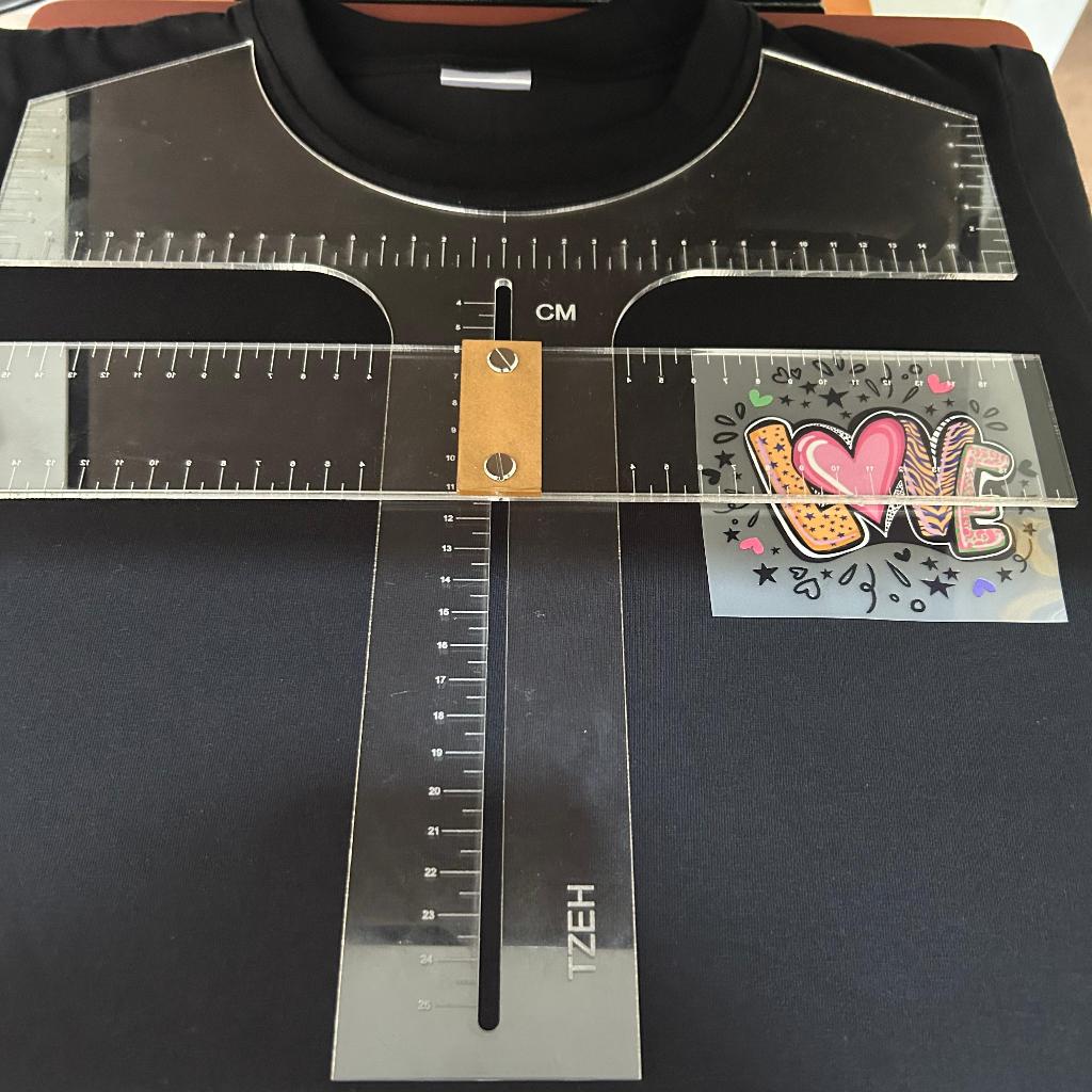 

Penggaris Kaos Untuk Sablon DTF atau Polyflex - Guide T-Shirt Ruler - Akrilik Tebal