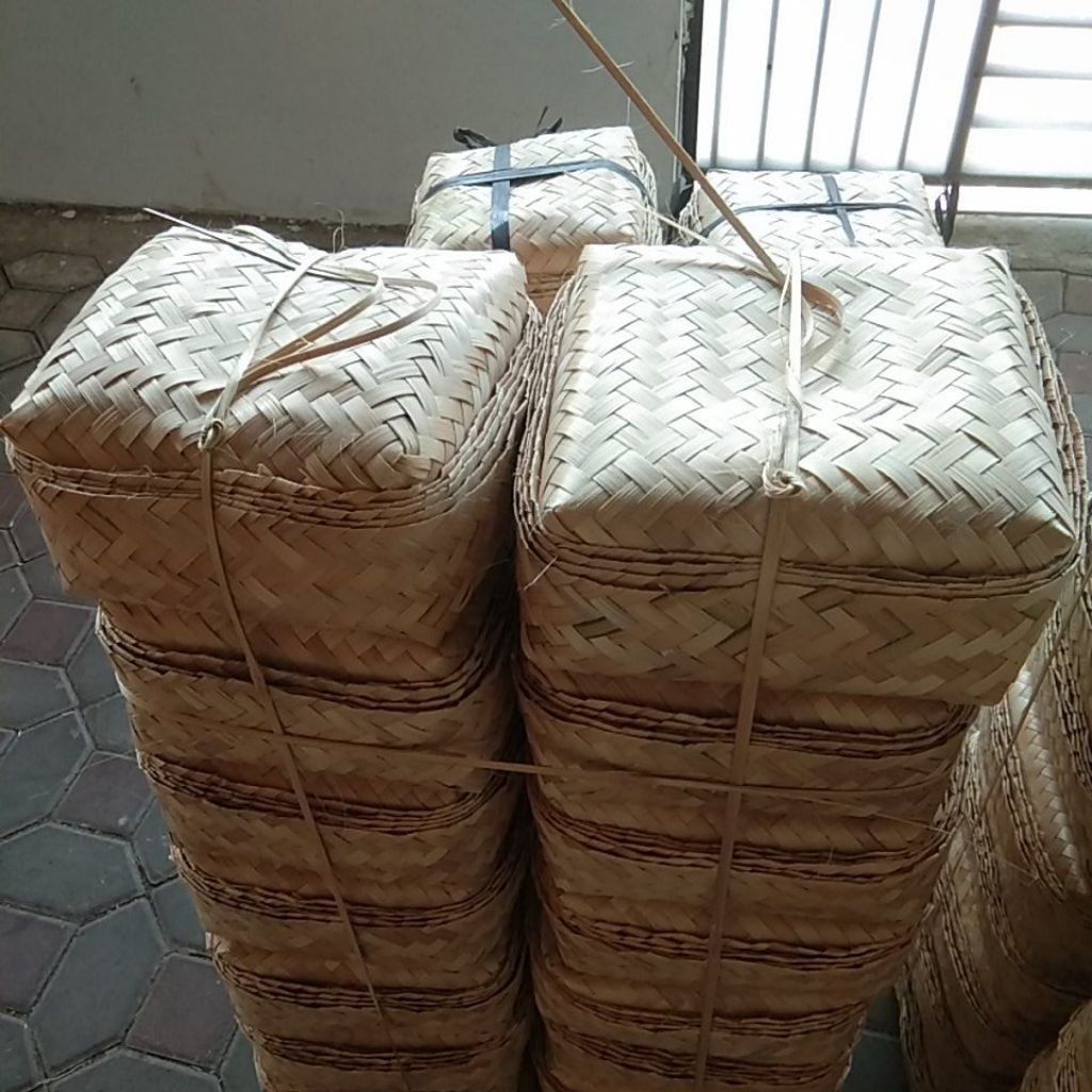 besek bambu 20x20 besek nasi dll