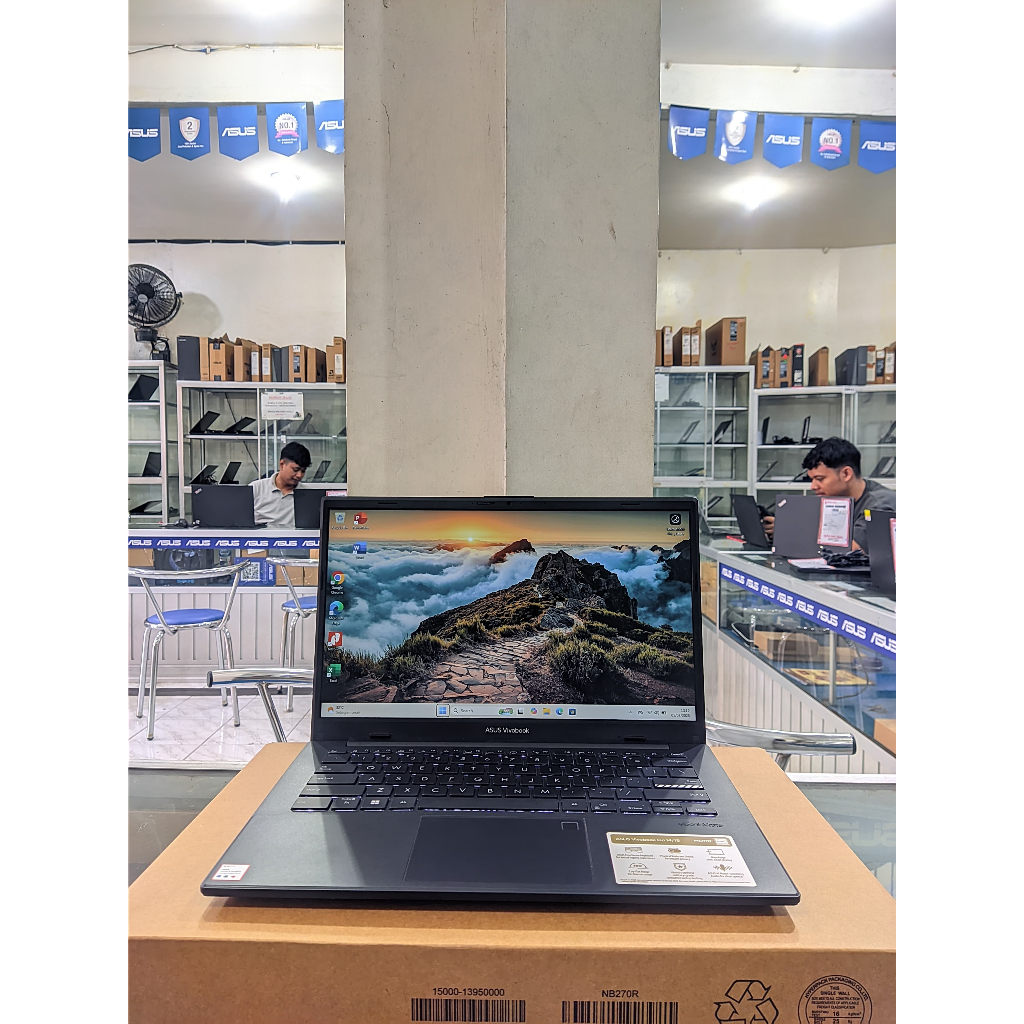 New Asus Vivobook E1404FA-Ryzen 3 7320U-Ram 8/512 Gb