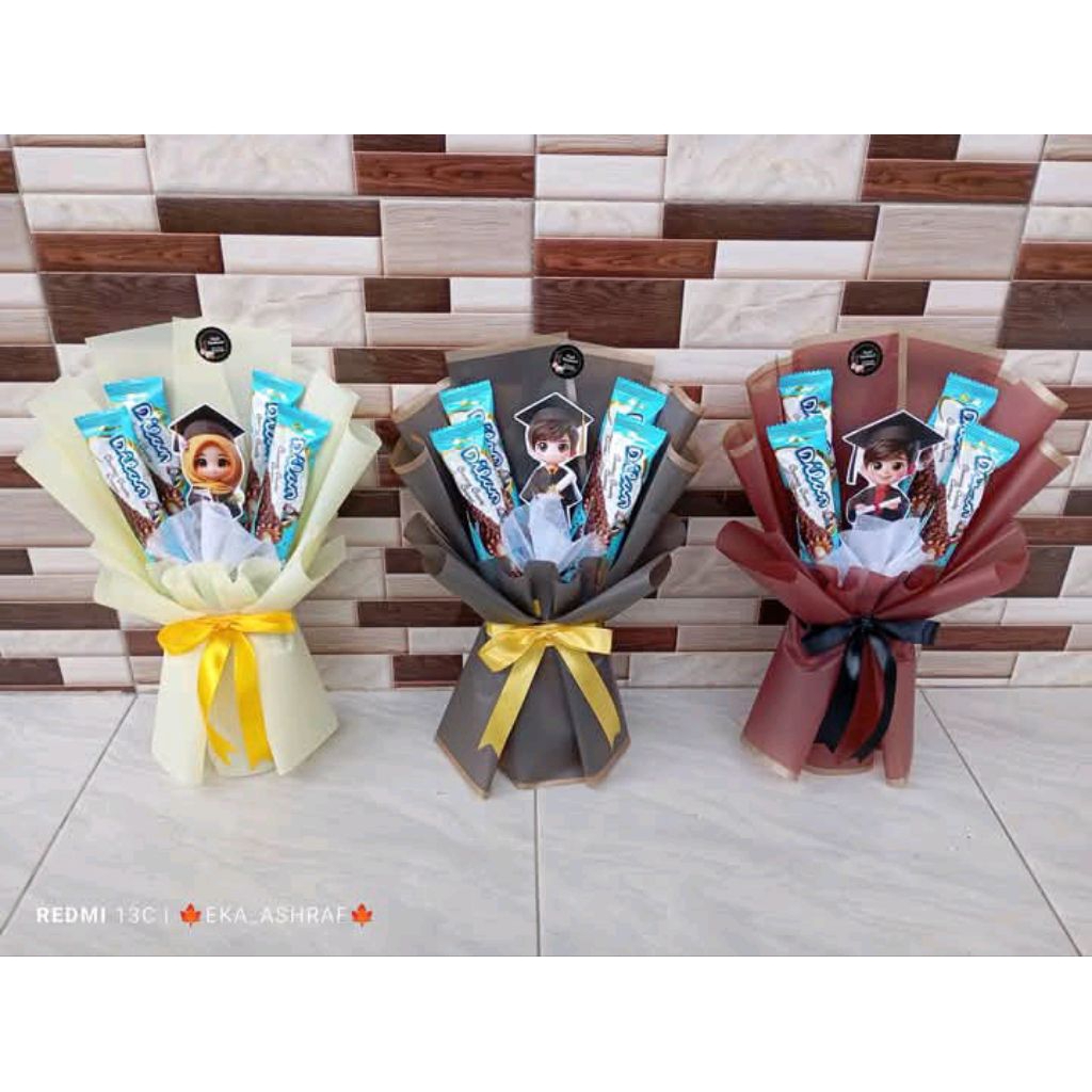 

buket toper wisuda plus snack 2pcs