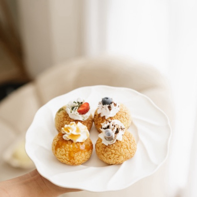 

Assorted Premium Choux by sweetiebatter