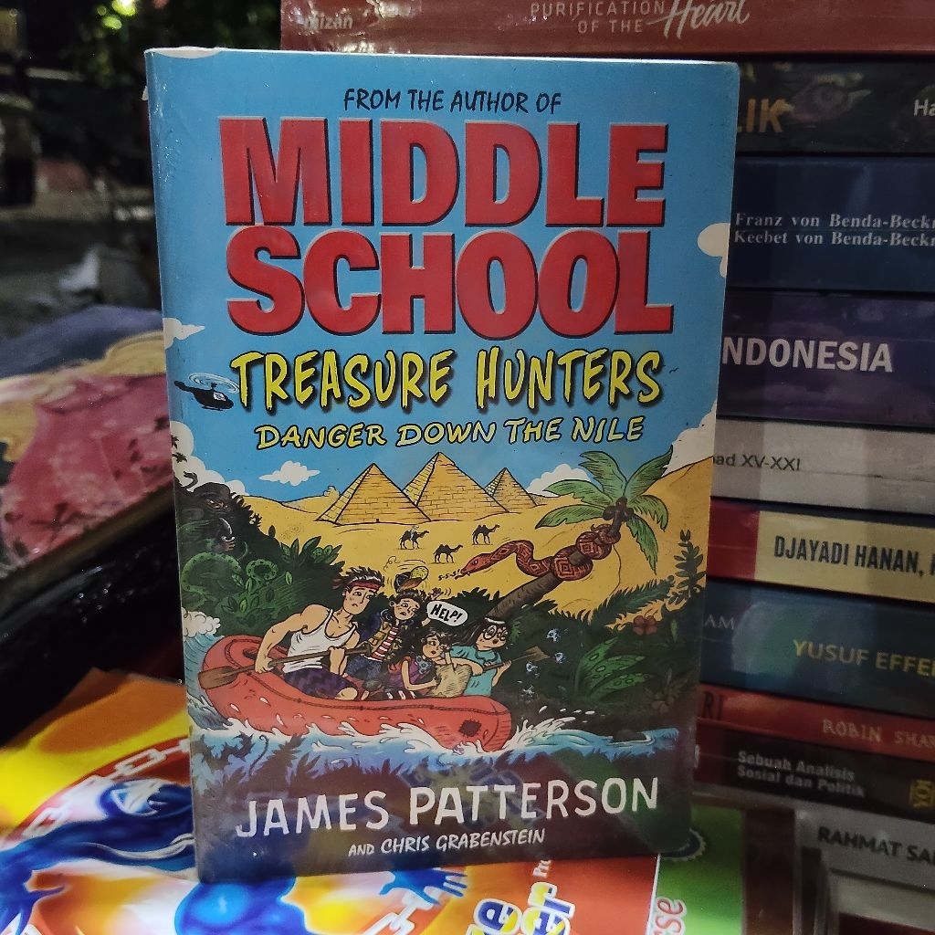 Buku Original • Middle School - Treasure Hunters - Middle School / Danger Down The Nile / JAMES PATT
