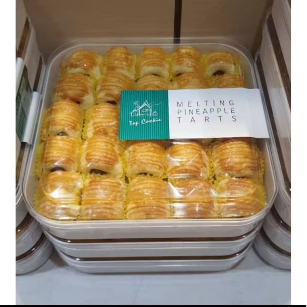 

TOP COOKIE BY FINES BAKE FOODS ASSORTED MALAYSIAN LOCAL COOKIES MELTING PINEAPPLE TART HALAL