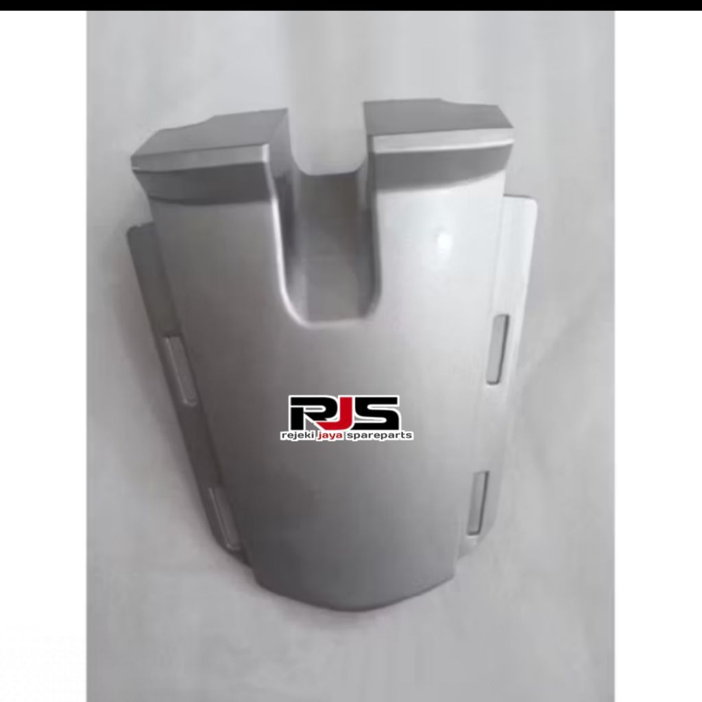 pet stop sambungan body belakang Suzuki Shogun 125 silver
