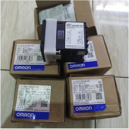 OMRON DIGITAL CONTROLLER E5CC-QX2ASM-800