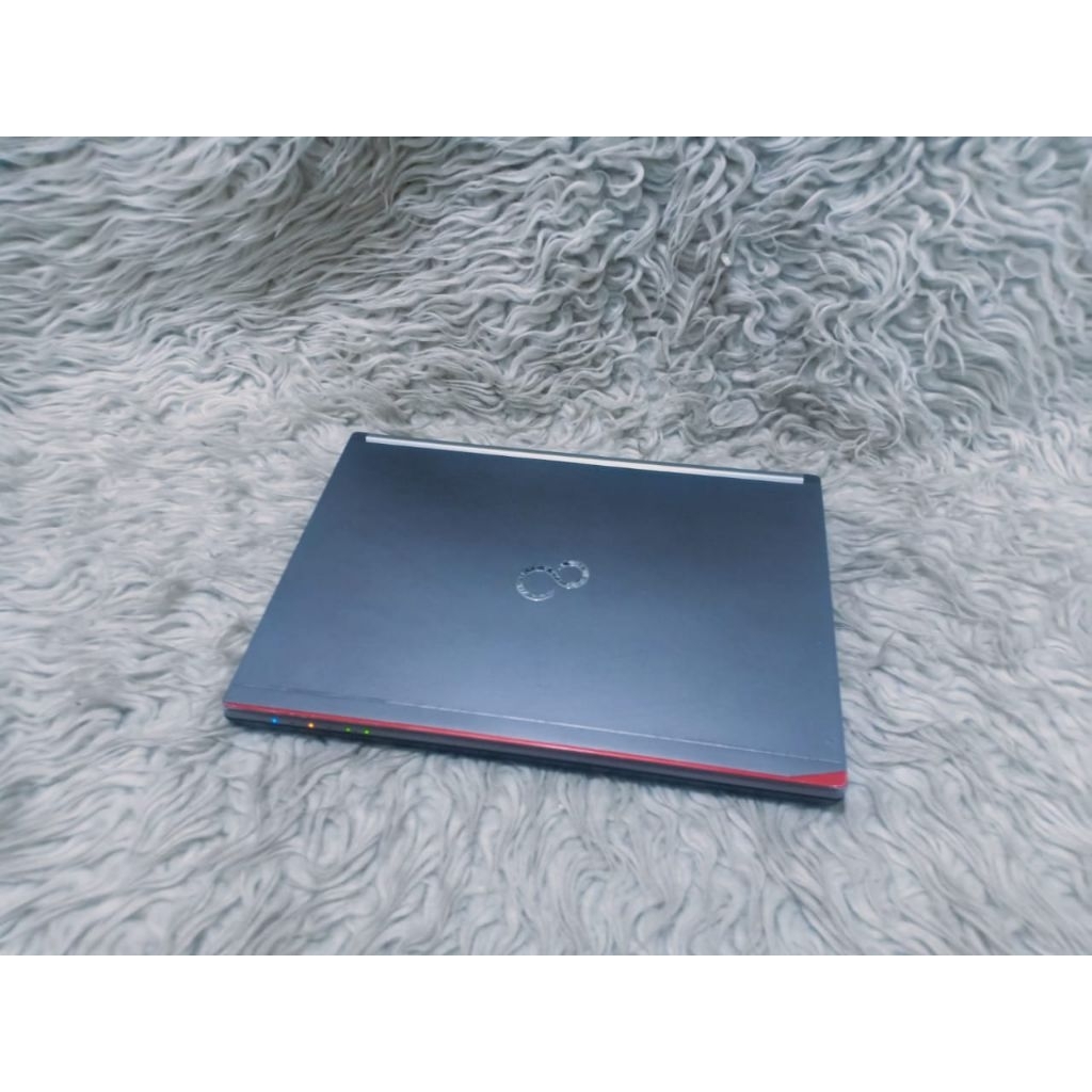 Laptop Fujitsu lifebook E736 core i7-6500U Ram 8GB ssd 256GB (A207)