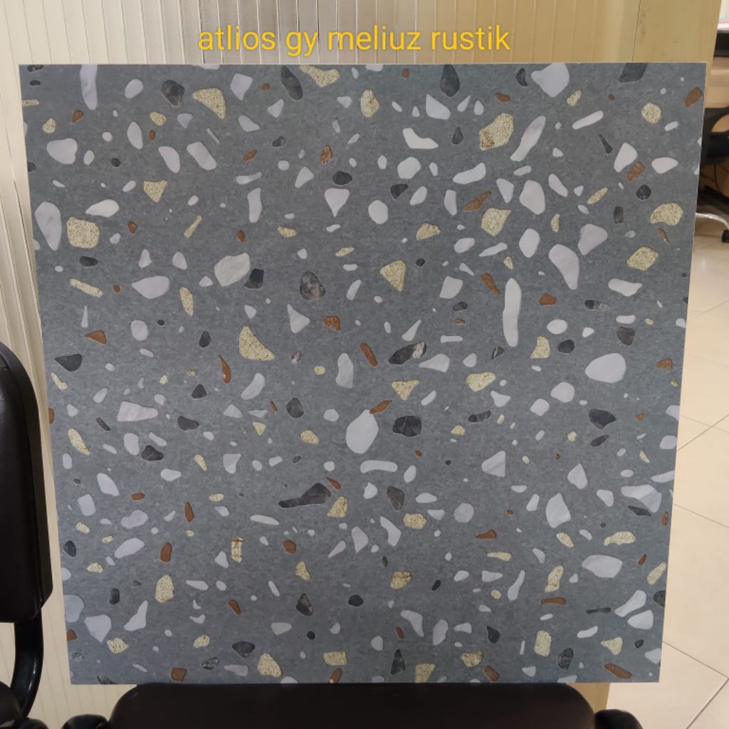 Granit 60x60 Kasar Teras Motif Terazzo Gelap
