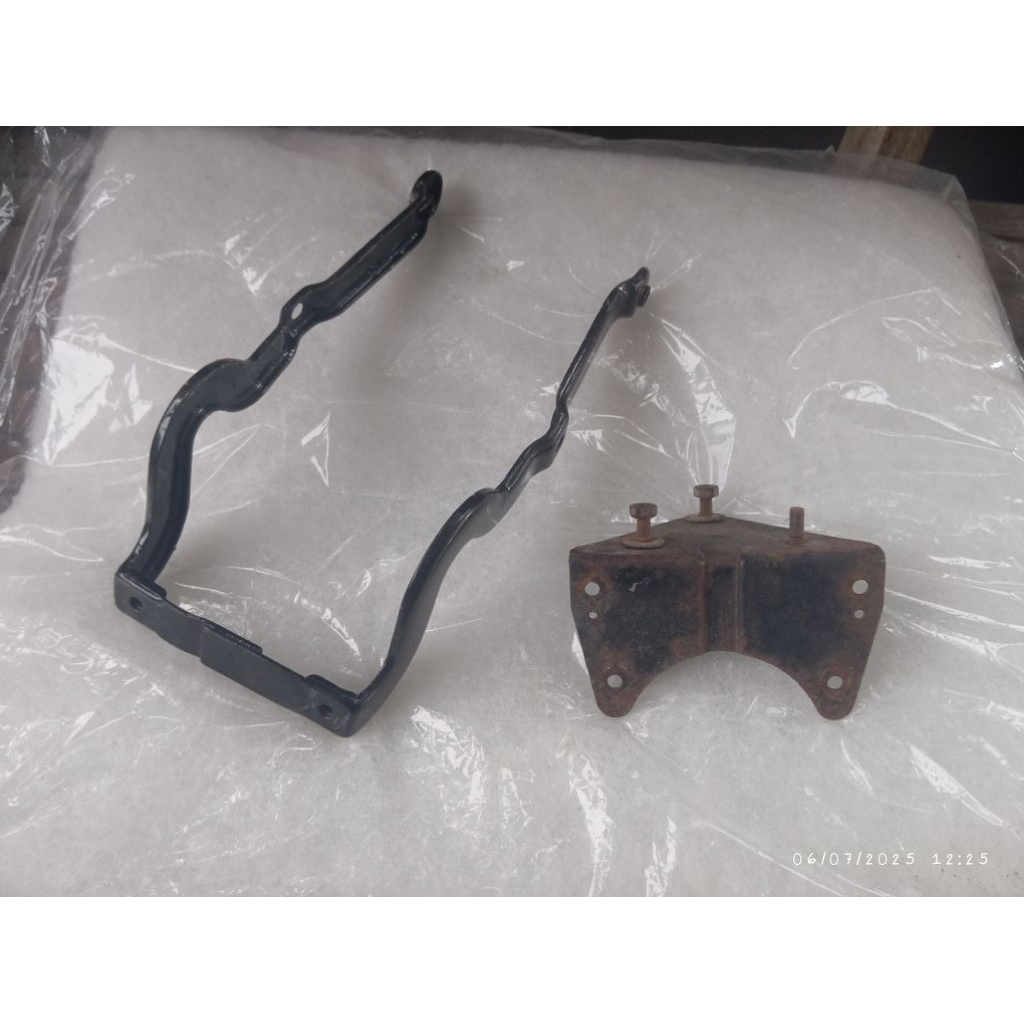 breket spakbor rgr dan breket stoplamp rgr