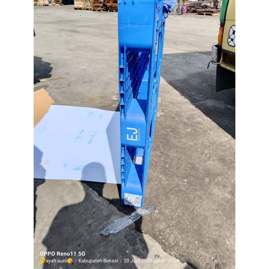 

palet plastik ukuran 110x110x12