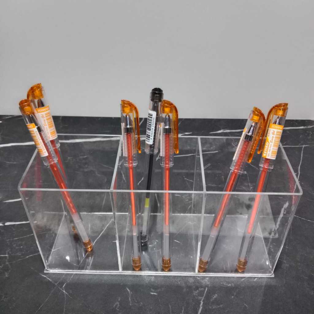 

Box Akrilik 3 Kotak Ukuran 20 x 7 x 10 cm Temapt pensil Alat Tulis Alat Kantor Bahan Akrilik