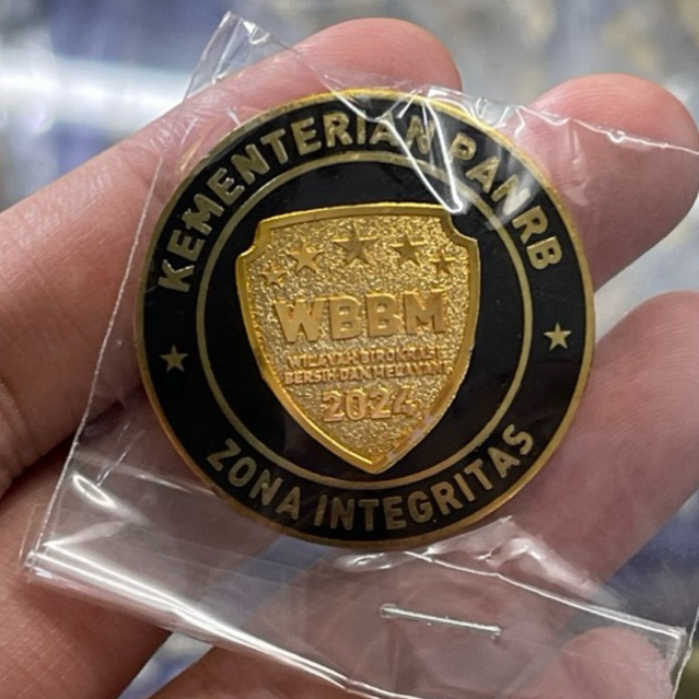 Pin WBBM 2024 magnet terbaru