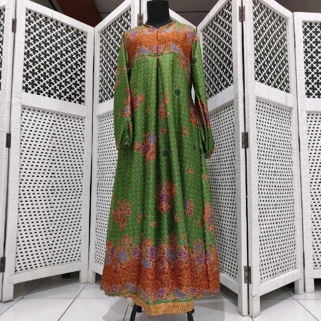 Gamis Muslimat Mayung Umbrella Semi Sutra