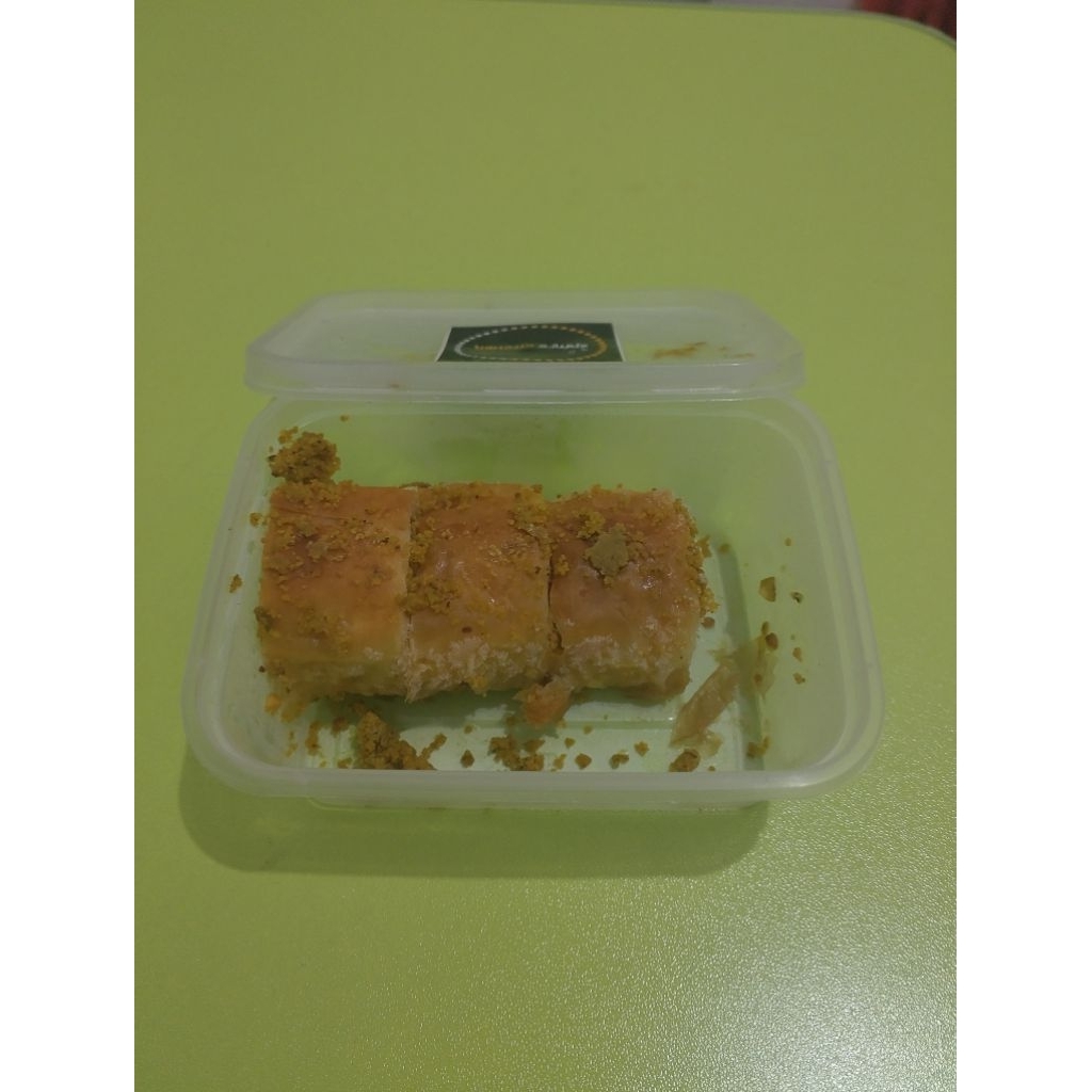 

BAKLAVA TURKI PISTACHIO LUMER 3 PCS
