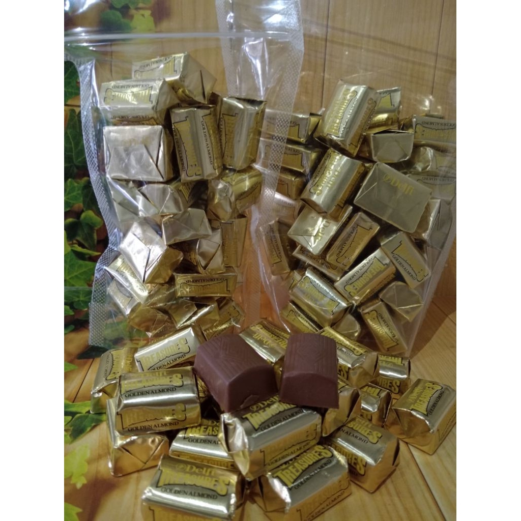 

Coklat Delfi Treasure almond