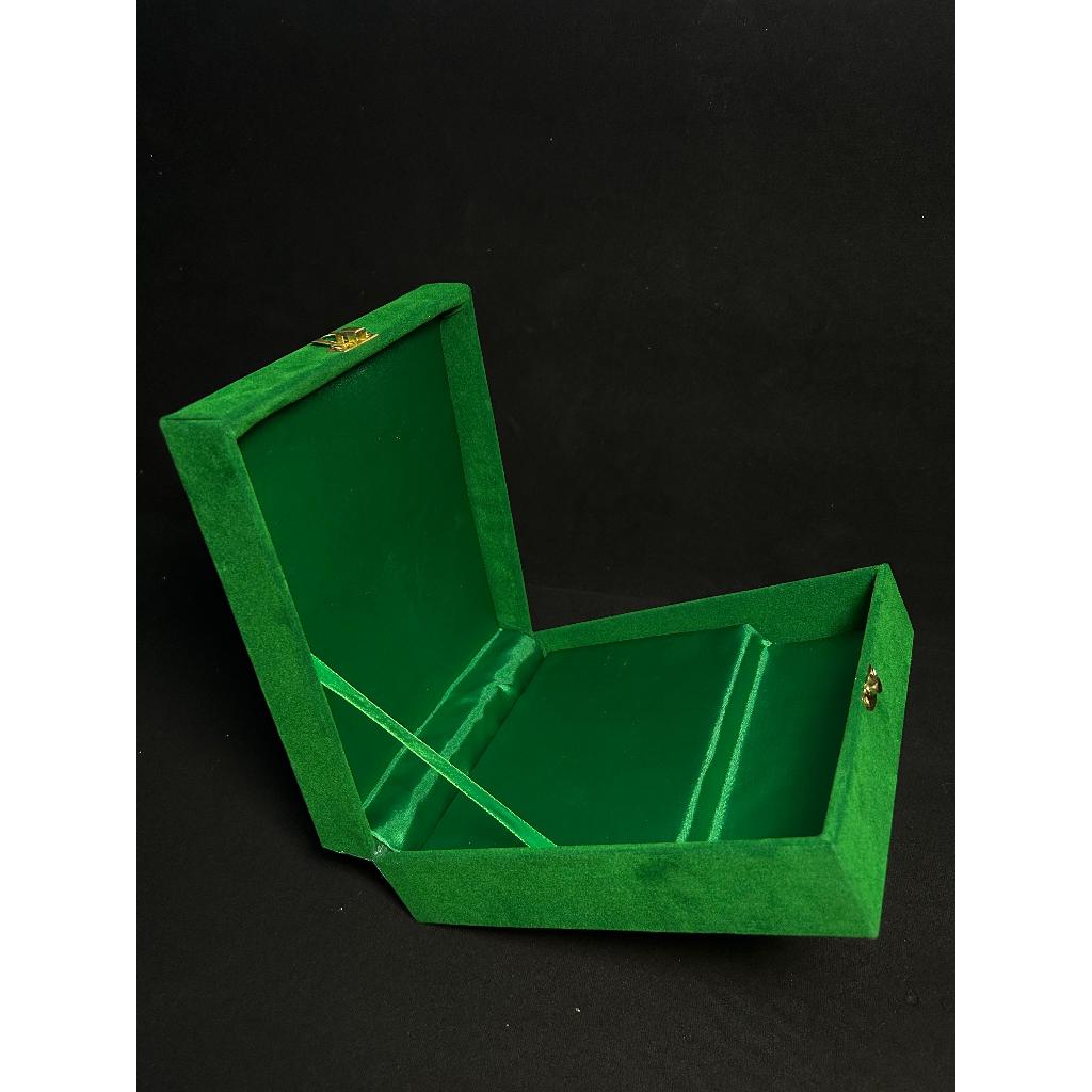 

Box Plakat Akrilik Bludru