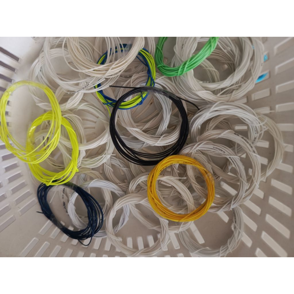 Tali sisa Original bekas senar raket badminton, bisa untuk jemuran,Ukulele,tali sepatu.