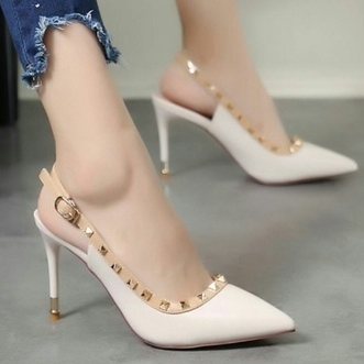 AND STORE - Sandals Kasual High Heels Mewah Variasi Manik Pyramid Gold Hak Stiletto 9cm Ujung Lancip