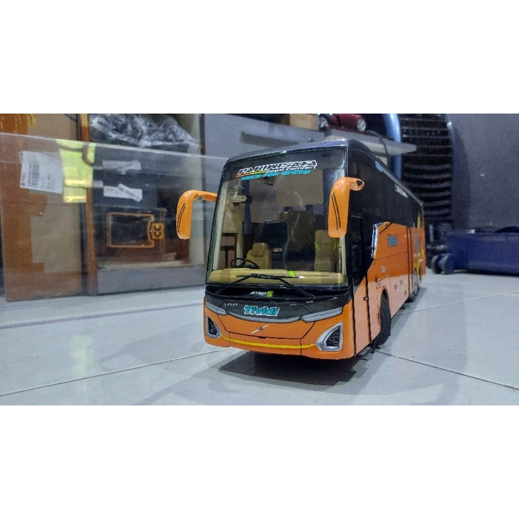 Miniatur Bus 1/20 Tividi