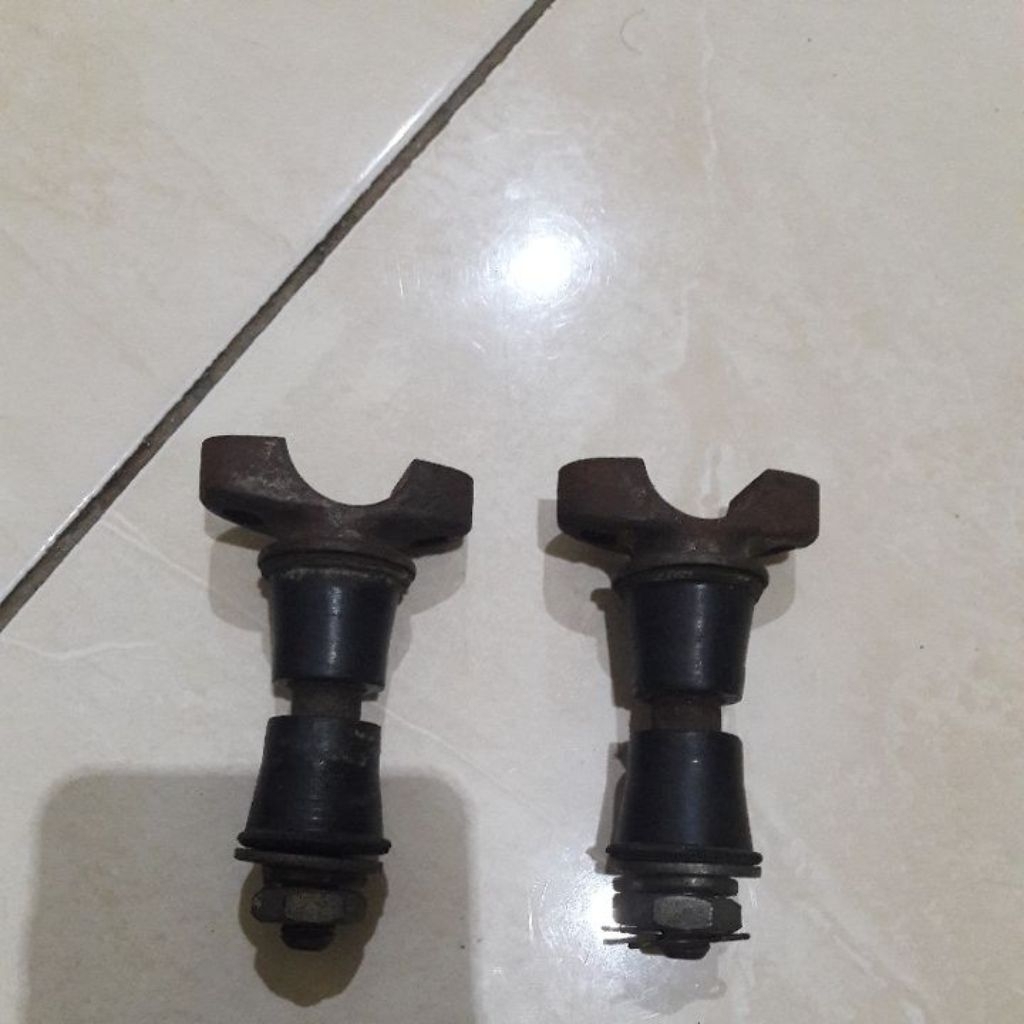 breket stang kemudi kawasaki KH 400/KH 250 ..bisa buat binter mercy orginal cabutan set