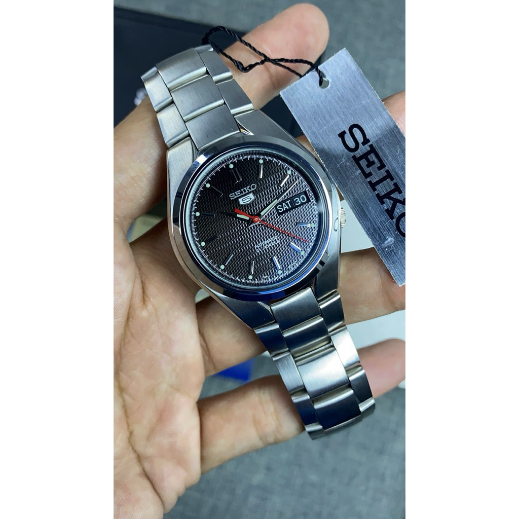 SEIKO 5 AUTOMATIC SNK607K1  NEW OLD STOCK