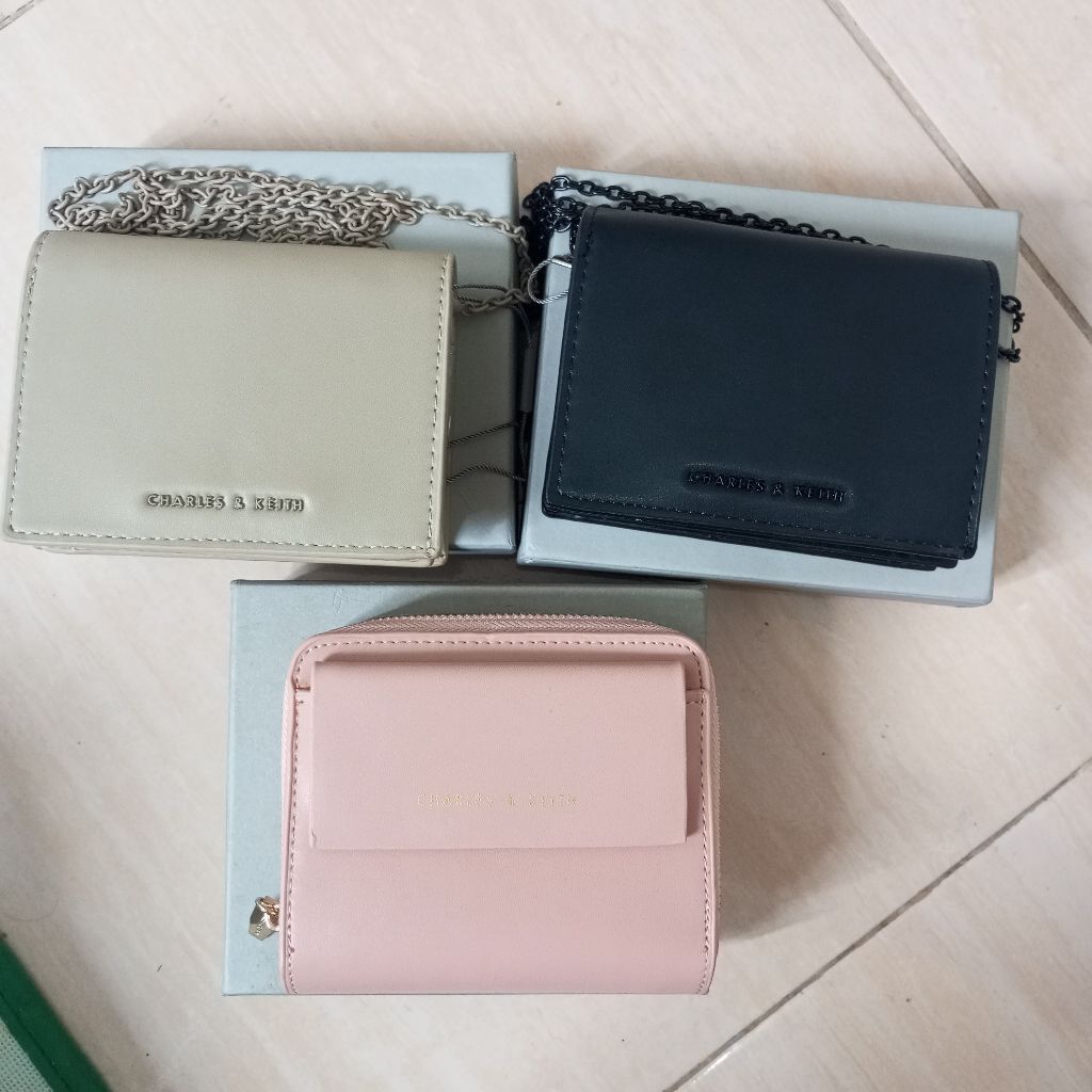 [defect ringan, mulus 97%] DOMPET WANITA CK / DOMPET SELEMPANG CK SALE