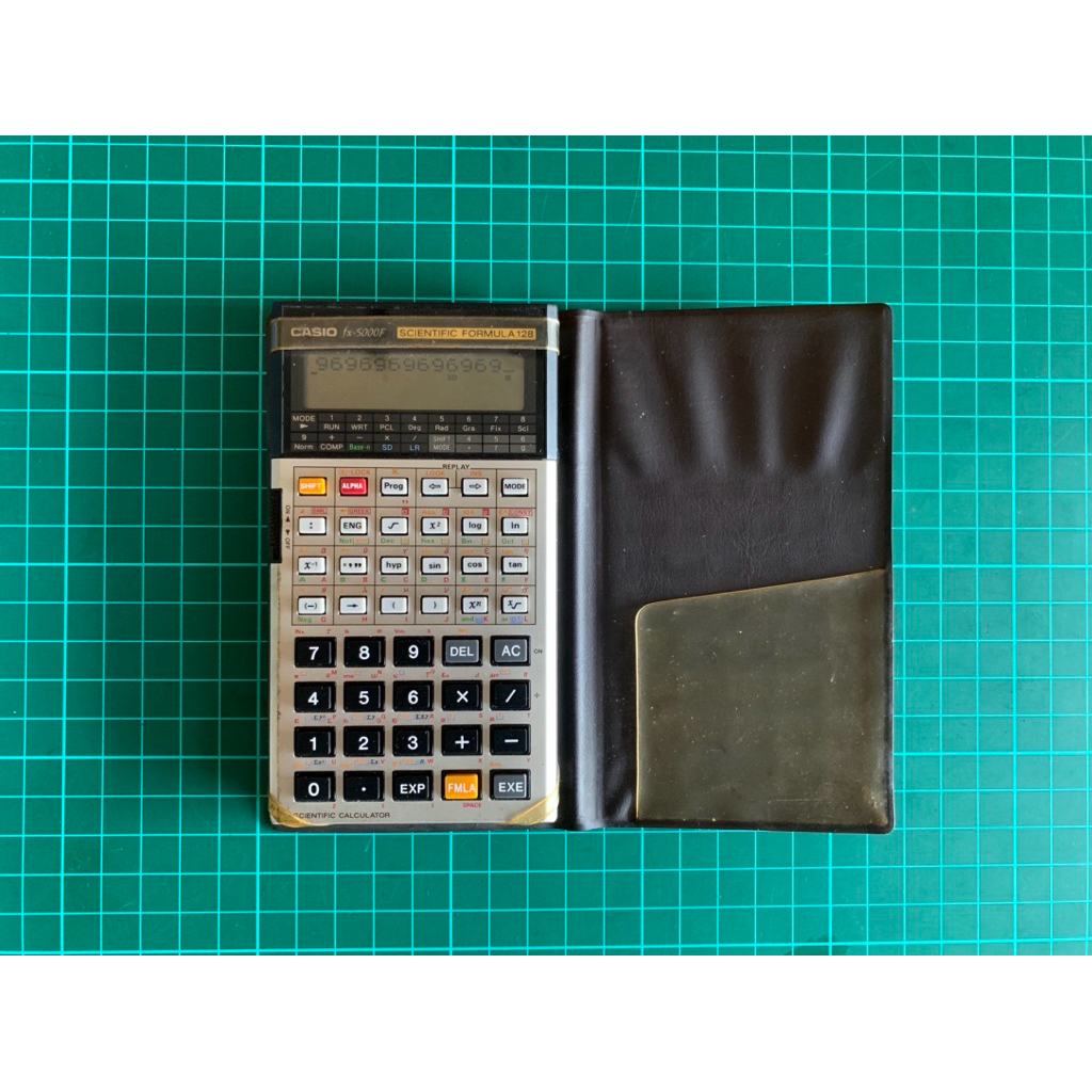 

KALKULATOR SCIENTIFIC CASIO VINTAGE SERI FX-5000 SCIENTIFIC FORMULA 128