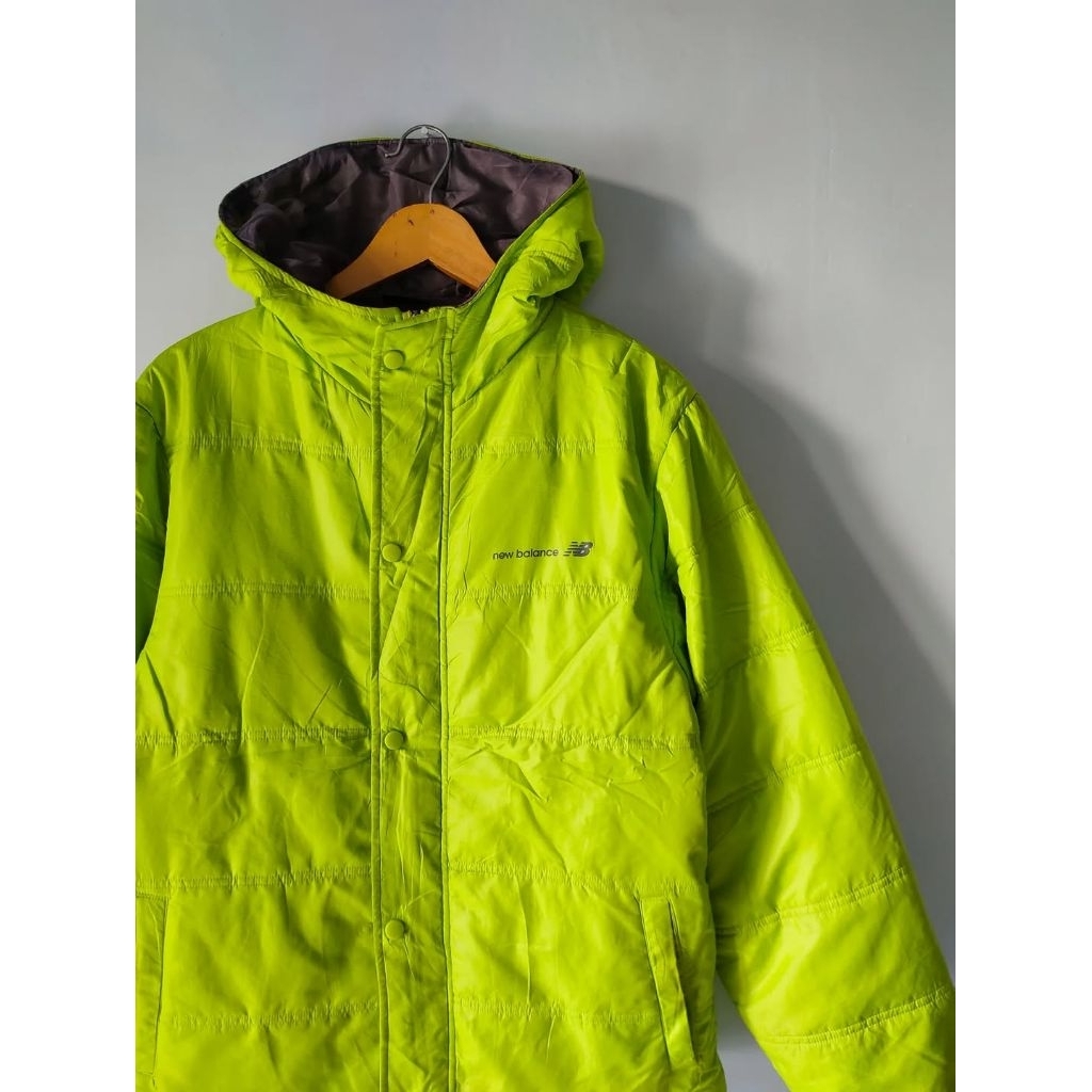 Jaket Tebal NEW BALANCE Waterproof Size M Original Second
