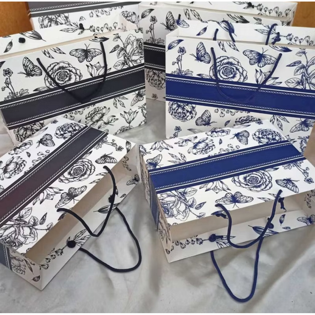 

PAPERBAG MOTIF FLOWER BUTTERFLY ELEGAN PAPER BAG GOODIE BAG PAPERBAG TAS BELANJA ALL SIZE PACKING ONLINE SHOP SOUVENIR PAPER BAG TEBAL JINJING