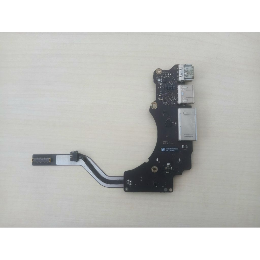 I/O board macbook pro a1502 2015